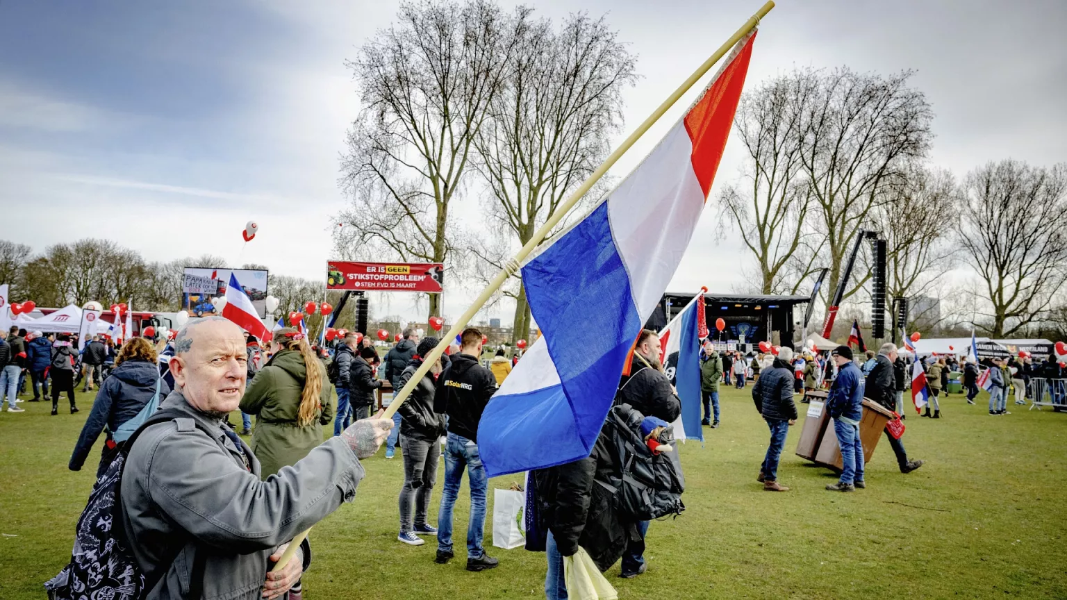 Protes Petani Belanda Menolak Regulasi Lingkungan Baru