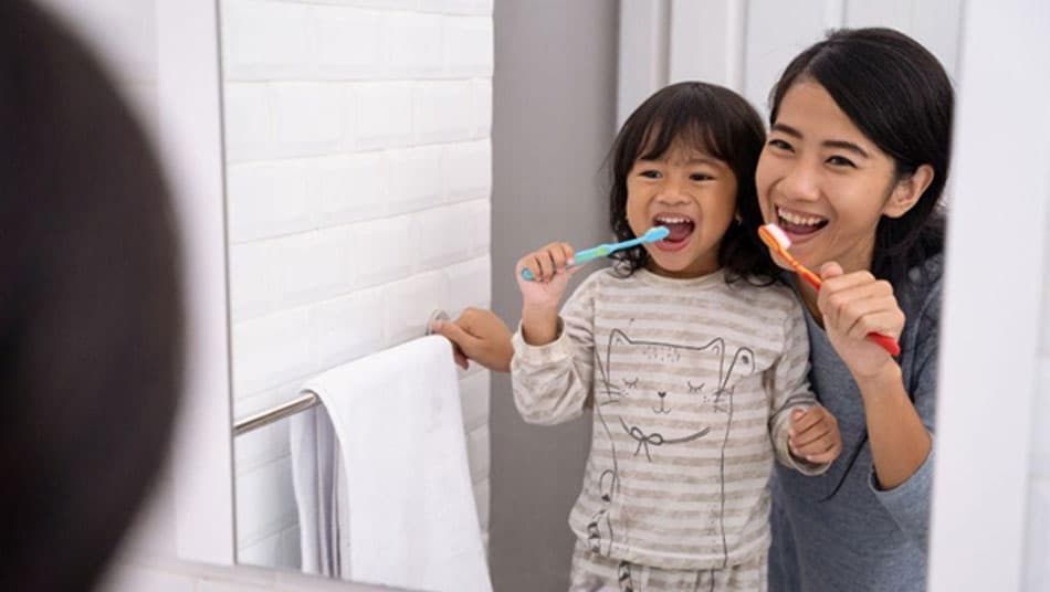 7 Tips Menyikat Gigi untuk Anak agar Gusi Tetap Sehat